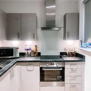  Apartment Luxury - 1 Min From Station United Kingdom