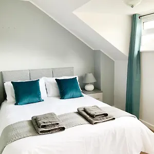  Holiday home Thornbury House United Kingdom